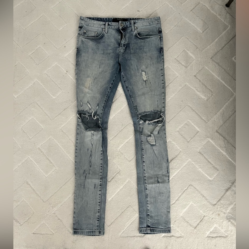 REPRESENT essential jeans “knee destroyer” in acid blue